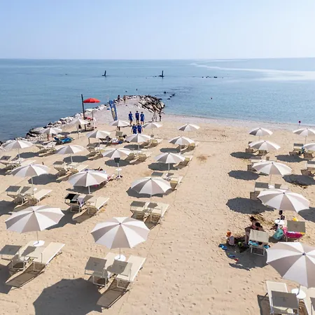 Club Del Sole Easy Village * Roseto Degli Abruzzi