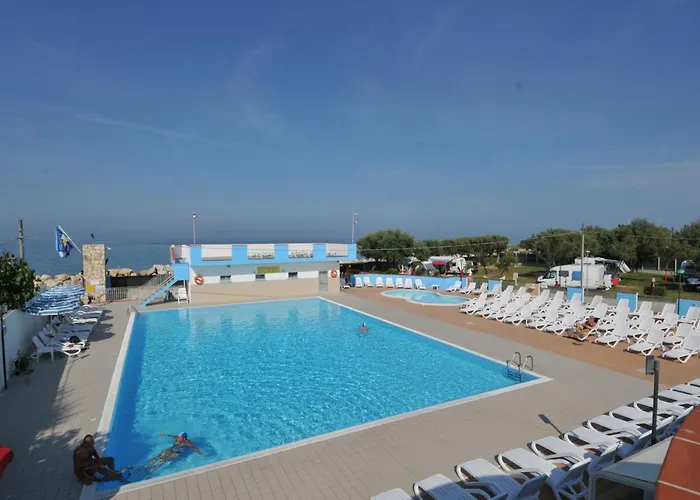 Club Del Sole Easy Village Kamp alanı *